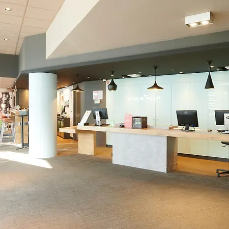 Ibis Styles Lyon Gerland-2